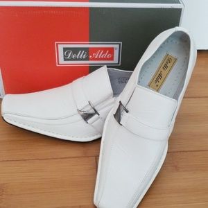 Nwt 🆕️ delli aldo white loafers